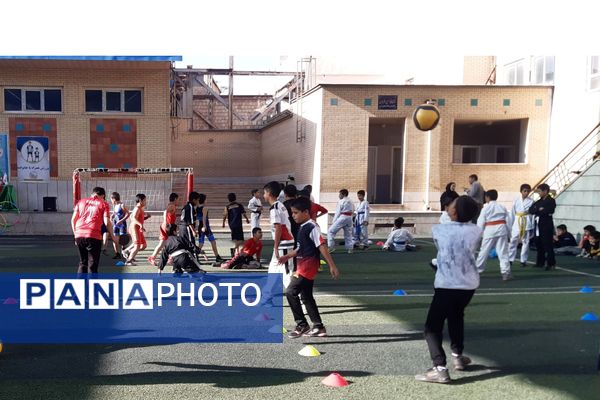 المپیاد ورزشی در دبستان شاهد حیات ناحیه 3 شیراز