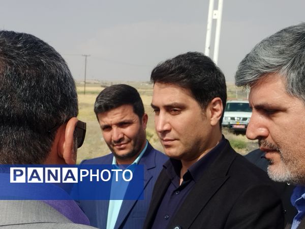 دیدار استاندار کردستان با خانواده شهدای حملات تروریستی رژیم صهیونیستی و بازدید از طرح‌های توسعه‌ای قروه