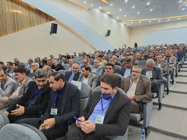 دیدار صمیمی وزیر آموزش‌وپرورش با فرهنگیان استان خوزستان