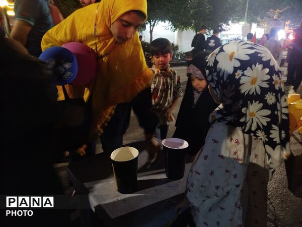موکب فرهنگیان شبی دیگر در کنار کودکان