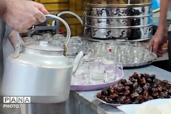 برپایی سفره افطاری در مسجد علی ابن ابیطالب نسیم‌شهر