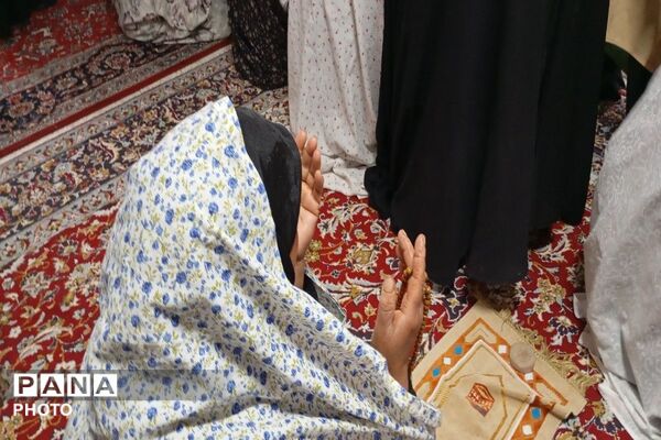همبستگی مردم بار در اقامه نماز عبادی‌سیاسی جمعه