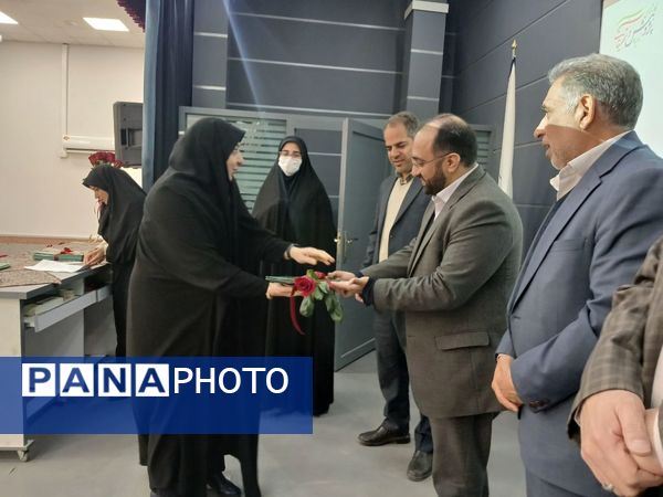 آیین تکریم و تجلیل از پژوهشگران برتر ناحیه۶