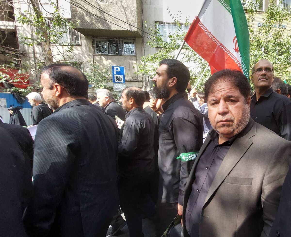 حضور فرهنگیان منطقه ۵ در آیین وداع با رهبر شهید انقلاب، جلوه‌ای از وفاداری به آرمان‌های انقلاب بود