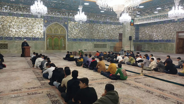 آیین جشن تکلیف دانش‌آموزان دبیرستان شهید غفاری قم