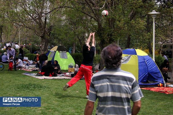 ۱۳ فروردین روز دوستی با طبیعت