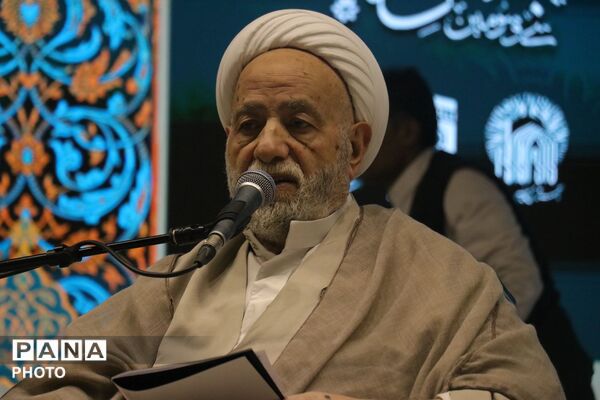 سی و سومین اجلاس سراسری نماز در حرم مطهر رضوی -1