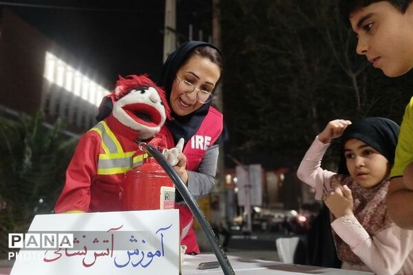 حال و هوای غرفه بعثت مردمی در شب اول از رزمایش سراسری پیامبر اعظم