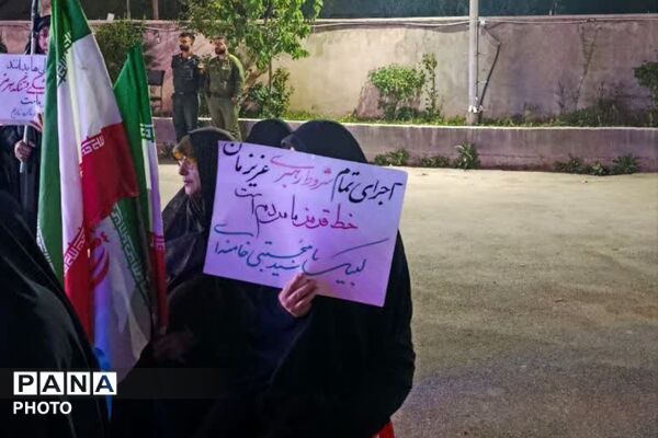  برپایی پویش «به یاد ابراهیم» و توزیع نذورات فرهنگی در موکب شهید خدمت