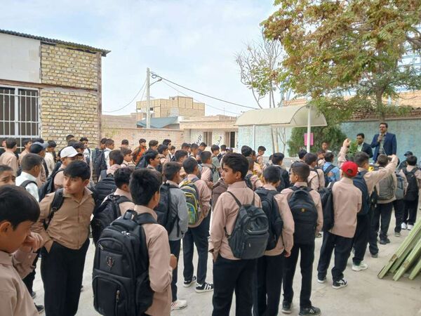 آغاز سال تحصیلی جدید در دبیرستان امید