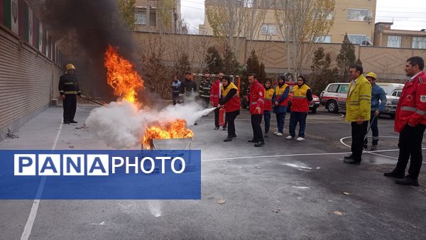 آمادگی مدارس آذربایجان‌شرقی برای برگزاری مانور زلزله 