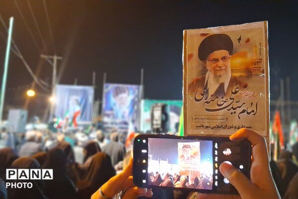 مردم شهر باشت همچنان پای عهد خود هستند و تا زمان پیروزی نهایی در خیابان‌ها میدان‌داری می‌کنند