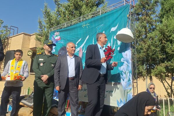 مهر با مقاومت همگام در دبیرستان هیأت امنایی رازی ناحیه چهار شیراز 