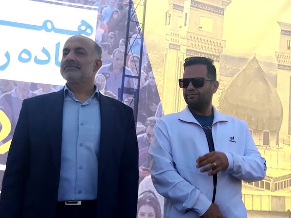 طرح پویا، شهر پویا با برگزاری  همایش پیاده روی خانوادگی در بوستان ورزش ملارد 