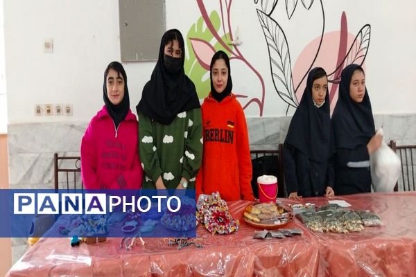 برپایی نمایشگاه و بازارچه کارو فناوری در دبیرستان شهید مجید دهنوی نیشابور