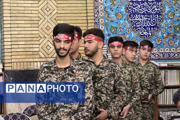 برگزاری یادواره سه هزار ستاره، ۳۰۰۰ چراغ راه به مناسبت هفته دفاع مقدس در شهرستان قرچک