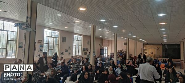 انجمن  اولیا و مربیان  هنرستان فنی شهید مدرس (ره) کاشمر