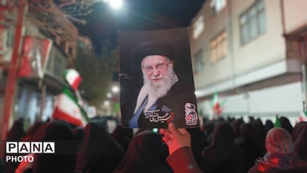 راهتان را ادامه می‌دهیم