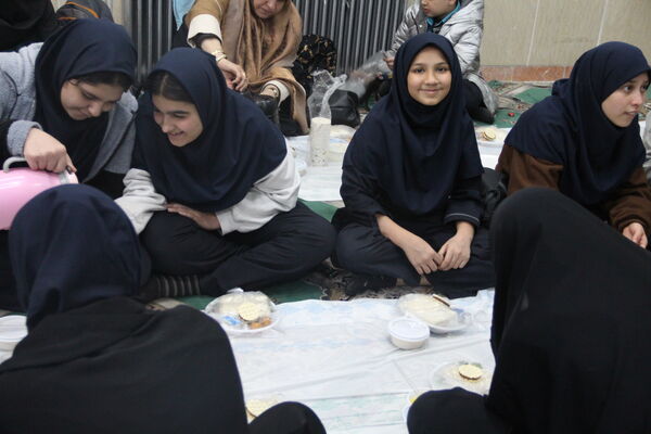 ویژه برنامه ماه مبارک رمضان در مدرسه مهدیه ری یک