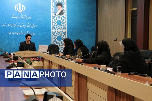 نشست بهسازی مدارس در بهارستان‌دو