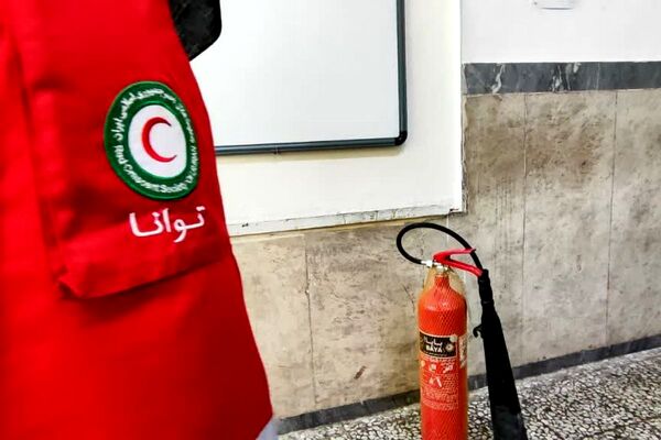 مانور زلزله در دبیرستان پروین اعتصامی 