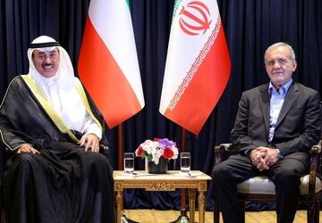 وظیفه داریم وحدت و انسجام در امت اسلامی را تقویت کنیم