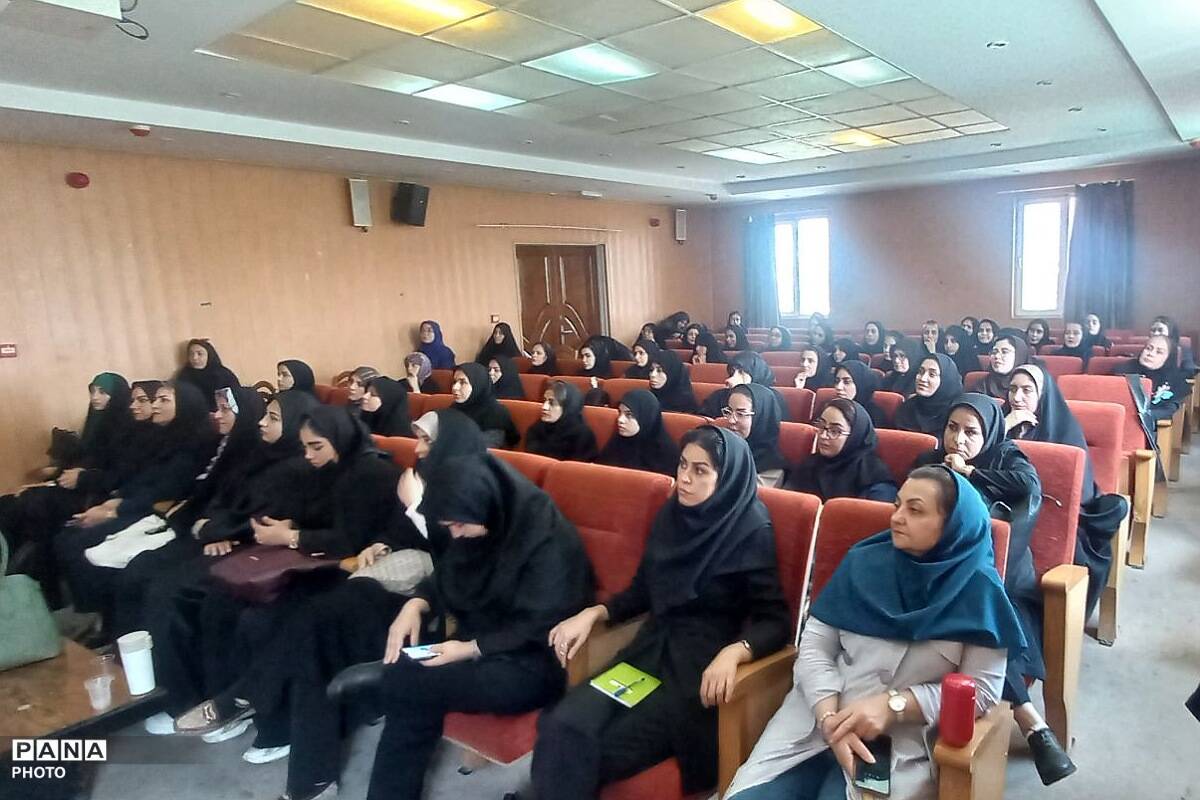 دومین دوره آموزش و مهارت افزایی تغذیه و نگهداری از کودک در ناحیه دو شهرری 