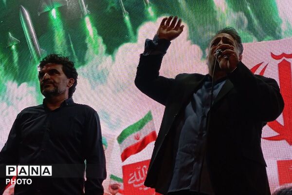 شور و حماسه مردمی در شهرستان قرچک در صدو چهارمین شب از تجمعات مردمی