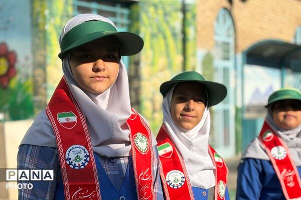 تبلور معنویت و انسانیت در جشن عاطفه‌ها دبستان دخترانه حضرت صدیقه(س) ملارد