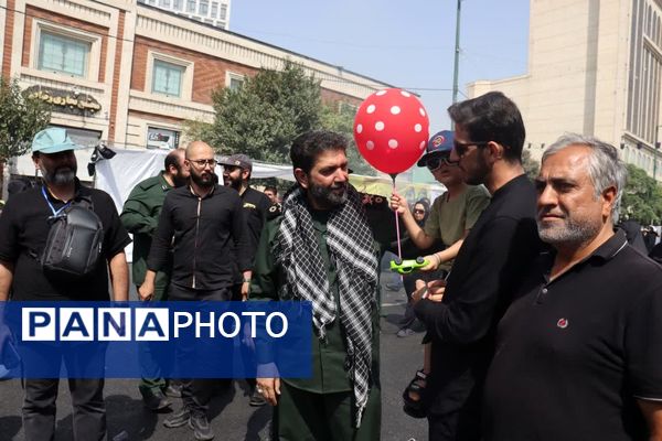 قدم به قدم در مسیر عاشقی اباعبدالله‌الحسین‌(ع)