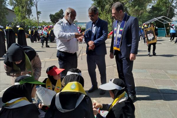 آیین بزرگداشت سالروز تأسیس سازمان دانش‌آموزی و سپاس مربی در کهریزک 