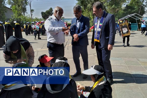 آیین بزرگداشت سالروز تأسیس سازمان دانش‌آموزی و سپاس مربی در کهریزک 