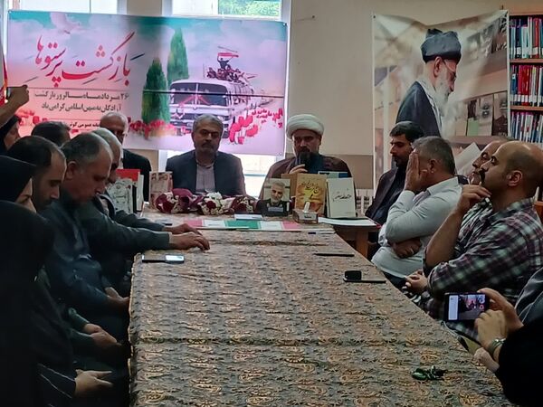 تقدیر از آزادگان کتاب خوان عباس آباد