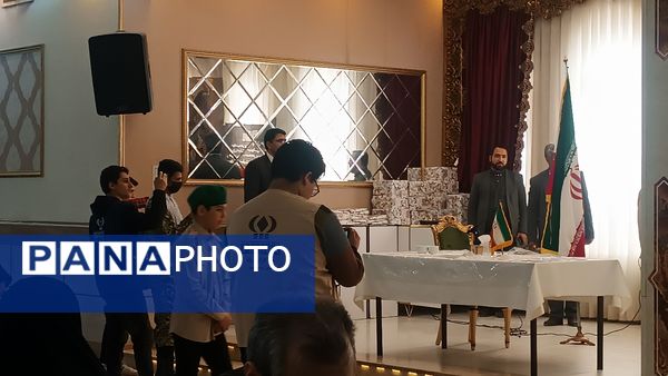 مراسم تجلیل و تقدیر از مربیان بخش پرورشی و تربیتی آموزش و پرورش نیشابور 