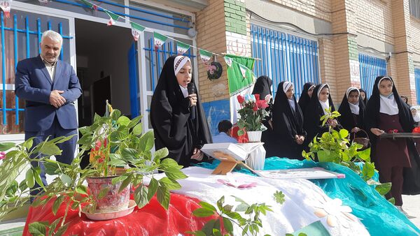 شکوفه‌های لبخند در جشن شکوفه‌ها؛ آغاز فصل دانش‌آموزی با شادی و هیجان