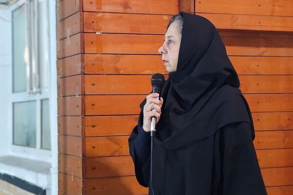 برپایی سفره افطار برای روزه اولی‌ها در دبستان دخترانه ام‌البنین شهرری