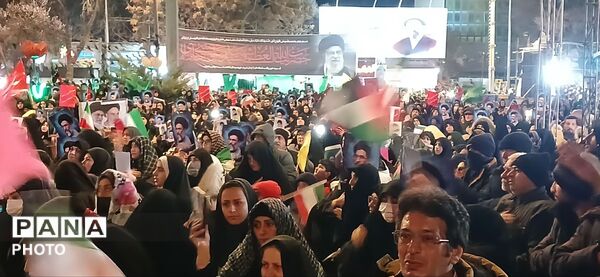 مراسم سومین شب قدر و اقامه عزای رهبر شهید در شهر بجنورد