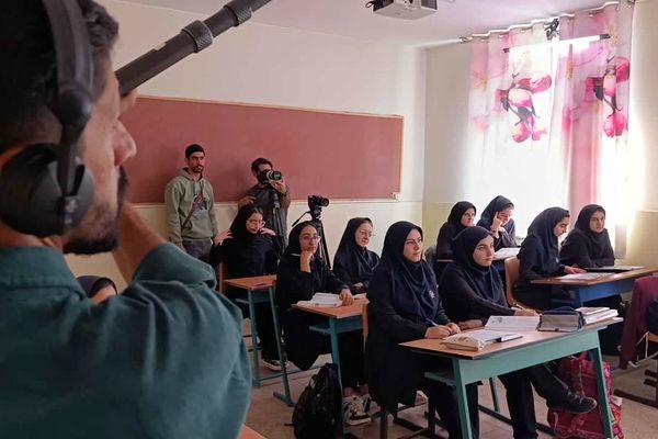 پایان تصویربرداری مستند «رویای ایران» با روایت زندگی زهرا مرادی دانش‌آموز نخبه زنجانی