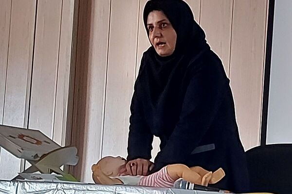  نشست هم‌اندیشی مراقبین سلامت با محوریت ارتقای سبک زندگی سالم در ملارد