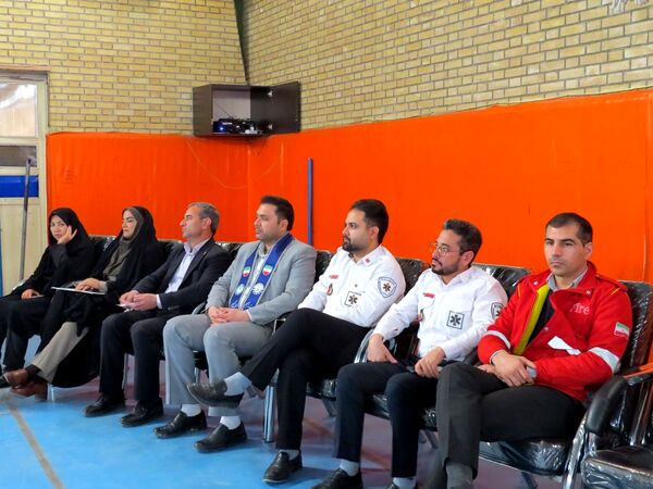 همایش پیشگیری از آسیب‌های چهارشنبه سوری در دبیرستان نرجس بجنورد