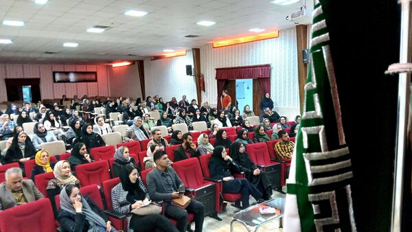 کارگاه آموزشی ویژه والدین با محوریت ارتباط موثر با نوجوانان در نیشابور