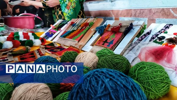 نمایشگاه دست‌سازه‌ها و غذاهای محلی دانش‌آموزان مارگون