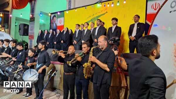 طنین سرود در تجمع احمدآباد