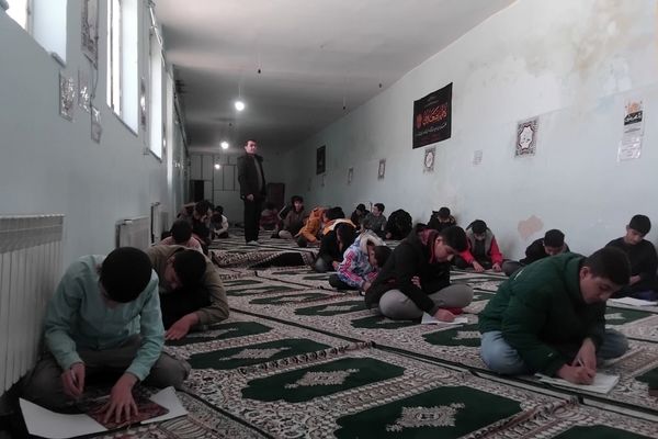 برگزاری مسابقات قرآن، عترت و نماز در دبیرستان خوارزمی نورآباد