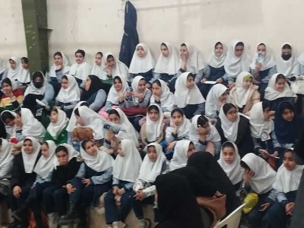 جشن نیکوکاری در دبستان شاهد ۲ شیروان