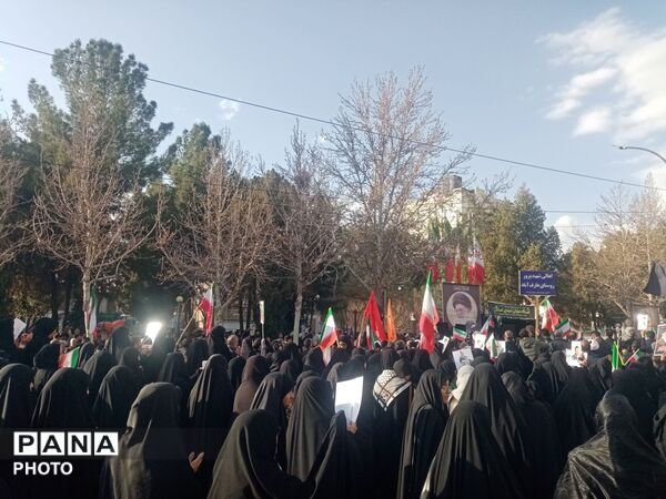 بیعت مردم ولایت مدار کاشمر با سومین رهبر انقلاب اسلامی 