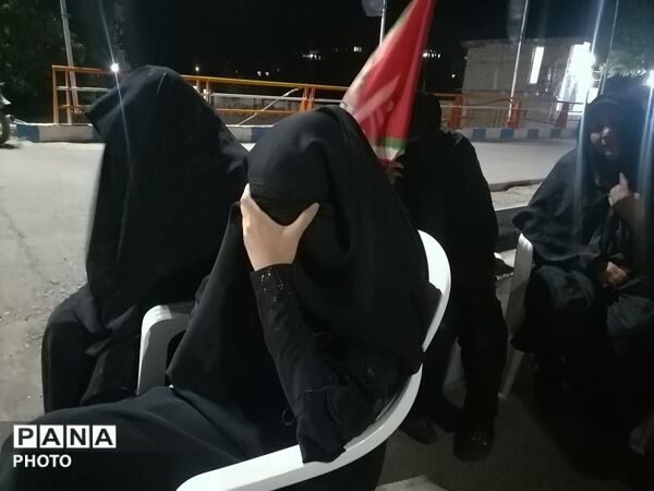 اقامه نماز جماعت همراه با اجتماعات شبانه در حسینیه شهدای شهر بار نیشابور