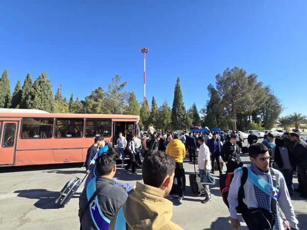روایت تصویری سفر معنوی دانش‌آموزان عازم حج عمره