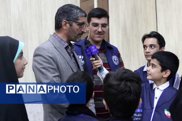 برگزاری مراسم تجلیل از دانش‌آموز خبرنگاران پانا و رتبه‌های برتر استانی فرهنگی و هنری در کاشان