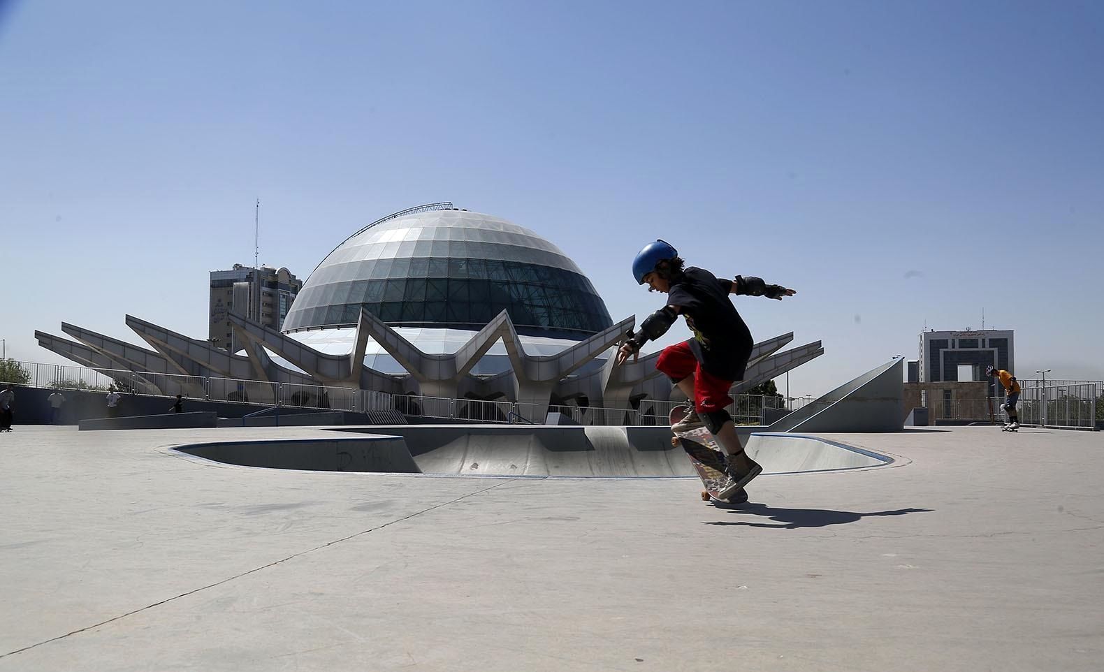 ‌60 درصد اسکیت‌بازان ‌در مسابقات داخلی دانش‌آموز هستند/ ‌استعدادیابی باید از کف مدارس آغاز شود